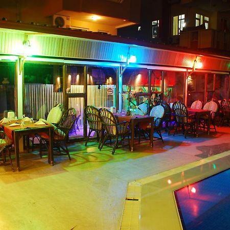 Side Orientt Apartments Bagian luar foto