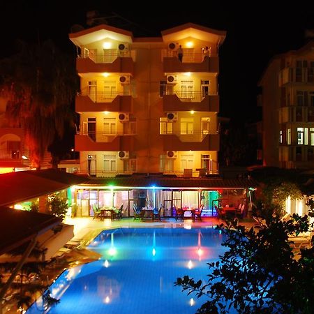 Side Orientt Apartments Bagian luar foto