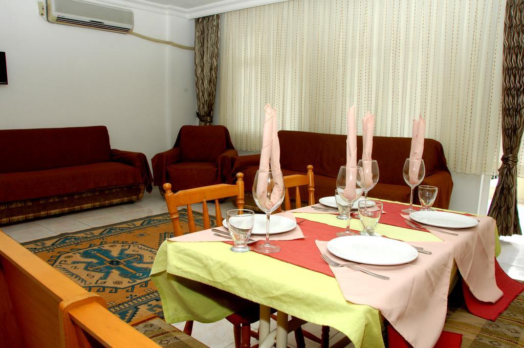 Side Orientt Apartments Bagian luar foto