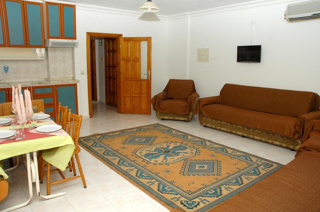 Side Orientt Apartments Bagian luar foto