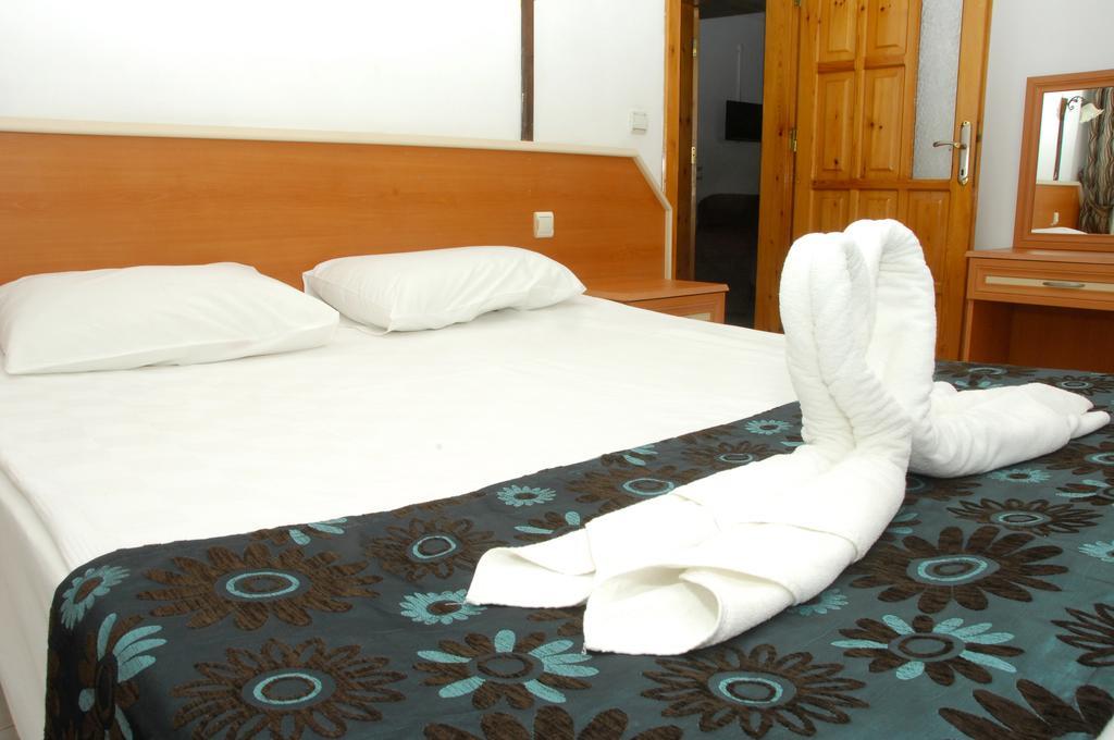 Side Orientt Apartments Bagian luar foto