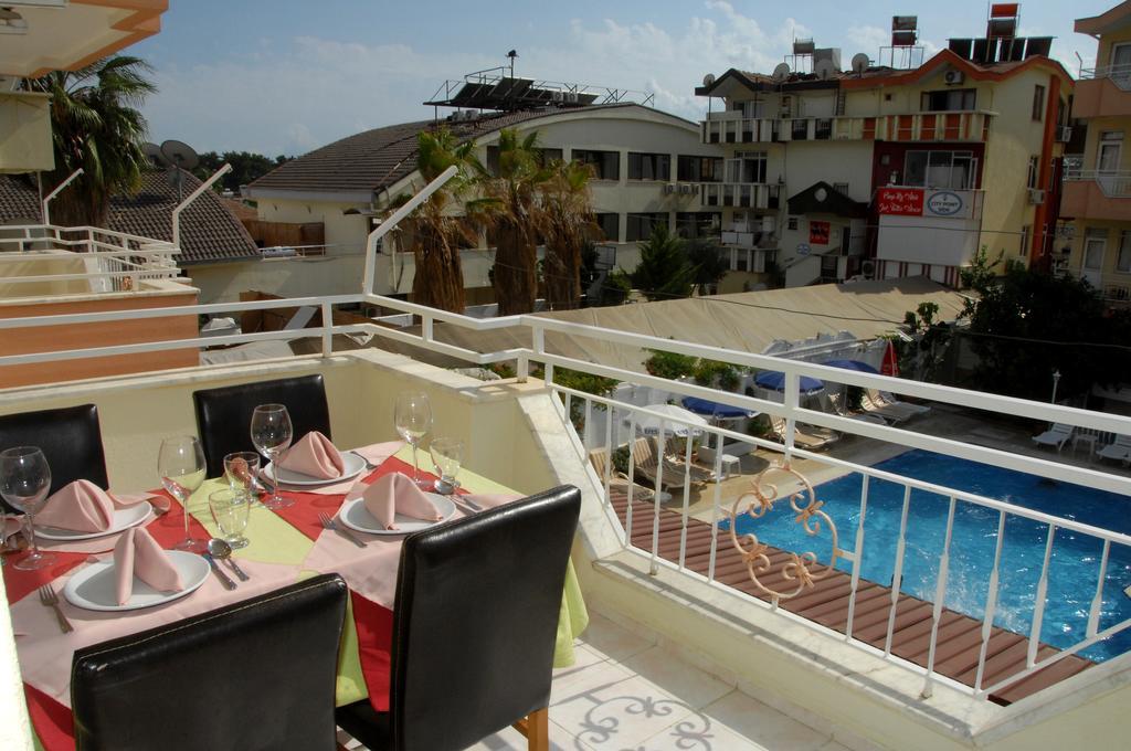 Side Orientt Apartments Bagian luar foto
